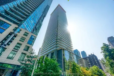 33 CHARLES Street E 3704, Toronto C08, ON M4Y 0A2