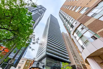 15 Grenville Street 4201, Toronto C01, ON M4Y 0B9