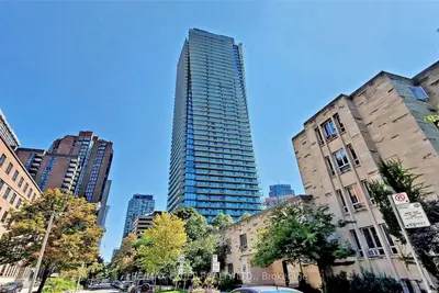 65 St Mary Street 810, Toronto C01, On M5s 0a6