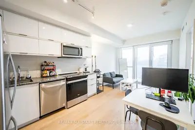 10 Deerlick Court 605, Toronto C13, On M3a 0a7
