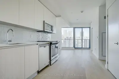 2A Church Street 2406, Toronto C08, ON M5E 0E1
