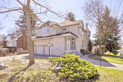 83 Norton Avenue, Toronto, On M2n 4a4