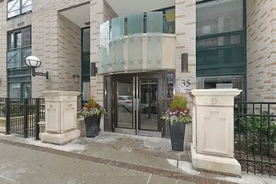 35 Hayden Street 907, Toronto C08, ON M4Y 3C3