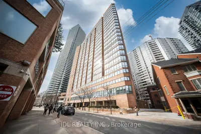 1055 Bay Street 713, Toronto C01, On M5s 3a3