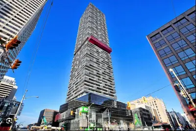 8 Eglinton Avenue E 1912, Toronto C03, On M4p 0c1