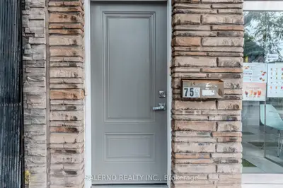 756 Dundas Street W Main, Toronto C01, On M6j 1t8