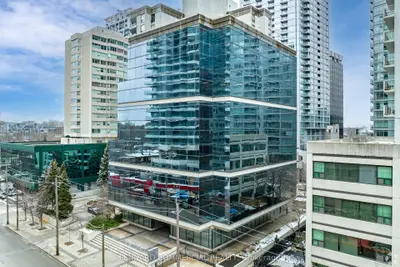 40 Holly Street 900, Toronto C03, ON M4S 3C3