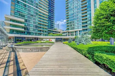 33 Bay Street 1403, Toronto C01, On M5j 2z3