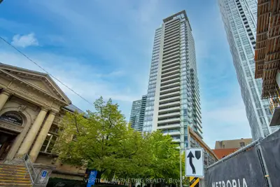 18 Yorkville Avenue 1707, Toronto C02, ON M4W 3Y8