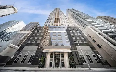 35 Balmuto Street 2102, Toronto C01, On M4y 0a3