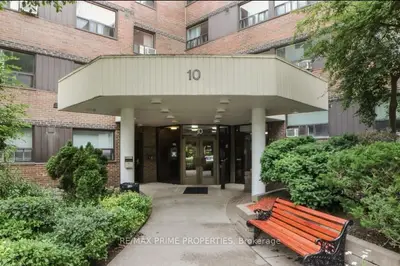 10 Sunrise Avenue #214, Toronto C13, On M4a 2r1