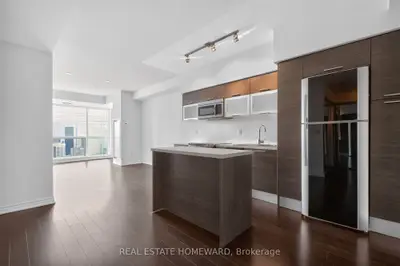 386 Yonge Street 5208, Toronto C01, ON M5B 0A5