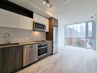 135 Lower Sherbourne Street 424, Toronto C08, On M5a 1y4