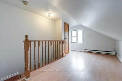 556 Parliament Street, Toronto C08, ON M4X 1P6