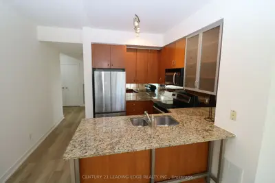 438 KING Street W 1404, Toronto C01, ON M5V 1K1