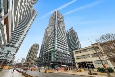 110 Broadway Avenue 3105, Toronto C10, ON M4P 1X7