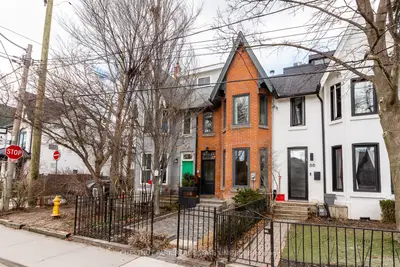 86 Shaftesbury Avenue, Toronto C09, On M4t 1a5