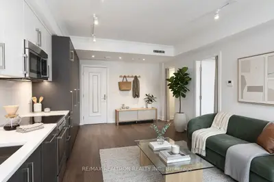 2 Clarendon Avenue 119, Toronto C02, On M4v 1h9