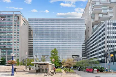 110 Bloor Street W 1510, Toronto C02, On M5s 2w7