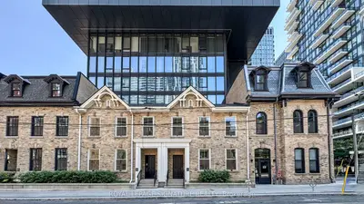 81 Shuter Street, Toronto C08, On M5b 0c6