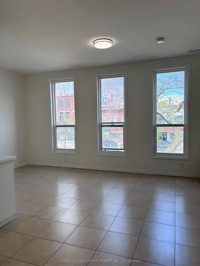 440 Spadina Avenue 201, Toronto C01, On M5t 2g8