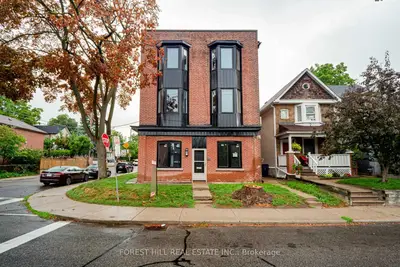 1 Greensides Avenue 1, Toronto C02, On M6g 3p5