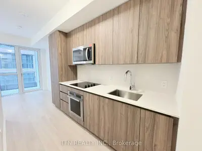 15 Richardson Street 428, Toronto C08, On M5a 0y5