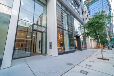 55 Ontario Street 2206, Toronto C08, On M5a 0t8