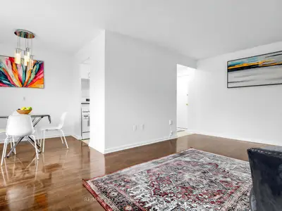 8 Kingsbridge Court 407, Toronto, On M2r 1l5