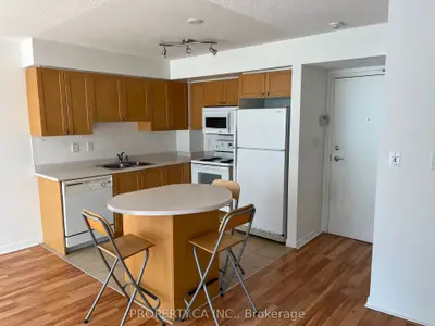230 King Street E 806, Toronto C08, On M5a 1k1