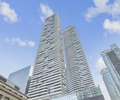 88 Harbour Street 5803, Toronto C01, On M5j 0c3