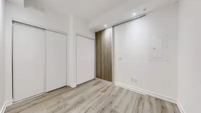 260 Finch Avenue E Th 1, Toronto C14, On M2n 0l3