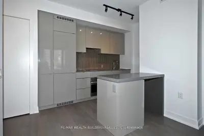 7 Grenville Street 1103, Toronto C01, On M4y 1a1