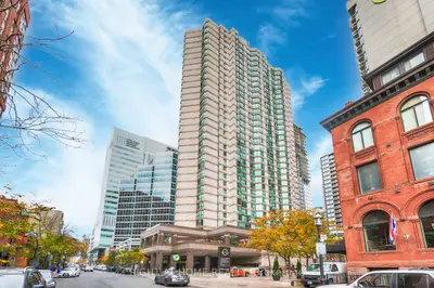38 Elm Street 906, Toronto C01, ON M5G 2K5