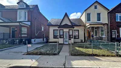 31 Shirley Street, Toronto C01, ON M6K 1S8