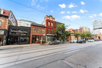 242 Queen Street W, Toronto, On M5v 1z7