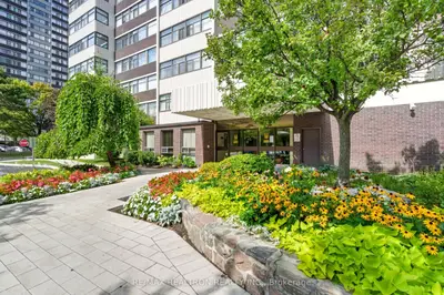 100 Antibes Drive 2706, Toronto C07, On M2r 3n1