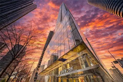 10 York Street 5512, Toronto C01, On M5j 0e1