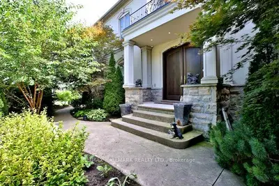 28 Clarkhill Street, Toronto C07, ON M2R 2G7