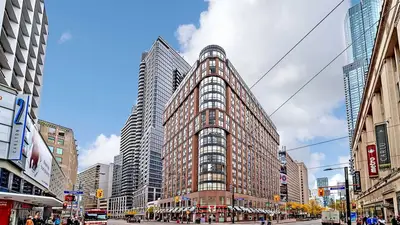 7 Carlton Street 402, Toronto C08, On M5b 2m3