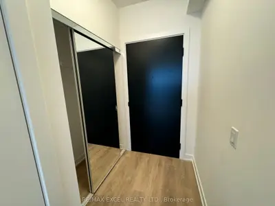 117 Broadway Avenue 3804, Toronto C10, On M4p 1v4