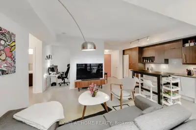 30 Nelson Street 416, Toronto C01, On M5v 0h5