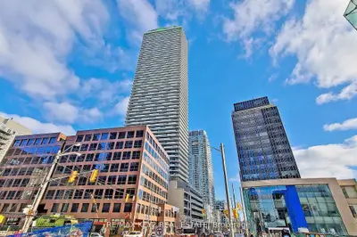 2221 Yonge Street 3310, Toronto C10, On M4s 0b8