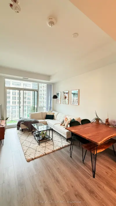 38 Iannuzzi Street 713, Toronto C01, ON M5V 0S2