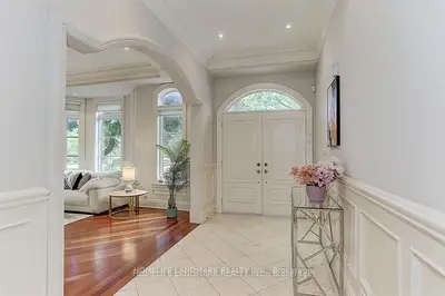 34 Moccasin Trail, Toronto, On M3c 1y7