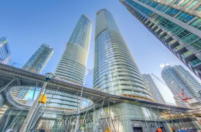 14 York Street 1211, Toronto C01, On M5j 2z2