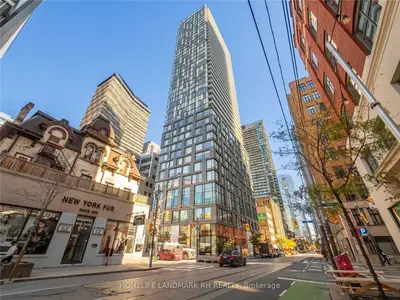 101 Peter Street 818, Toronto C01, On M5v 1r4