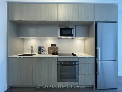 575 Bloor Street E 2105, Toronto C08, On M4w 0b2