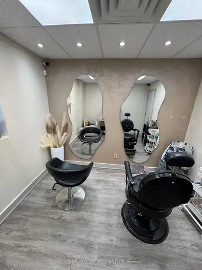 6166 Yonge Street, Toronto C07, On M2m 3x1