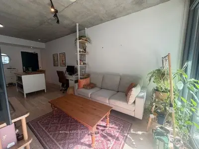 650 King Street W 204, Toronto C01, On M5v 0h6